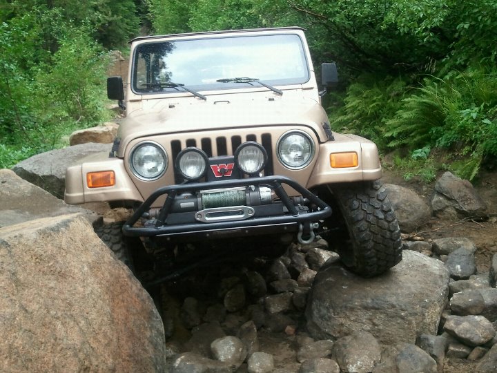 69971=2871-Jeep Stuck.jpg